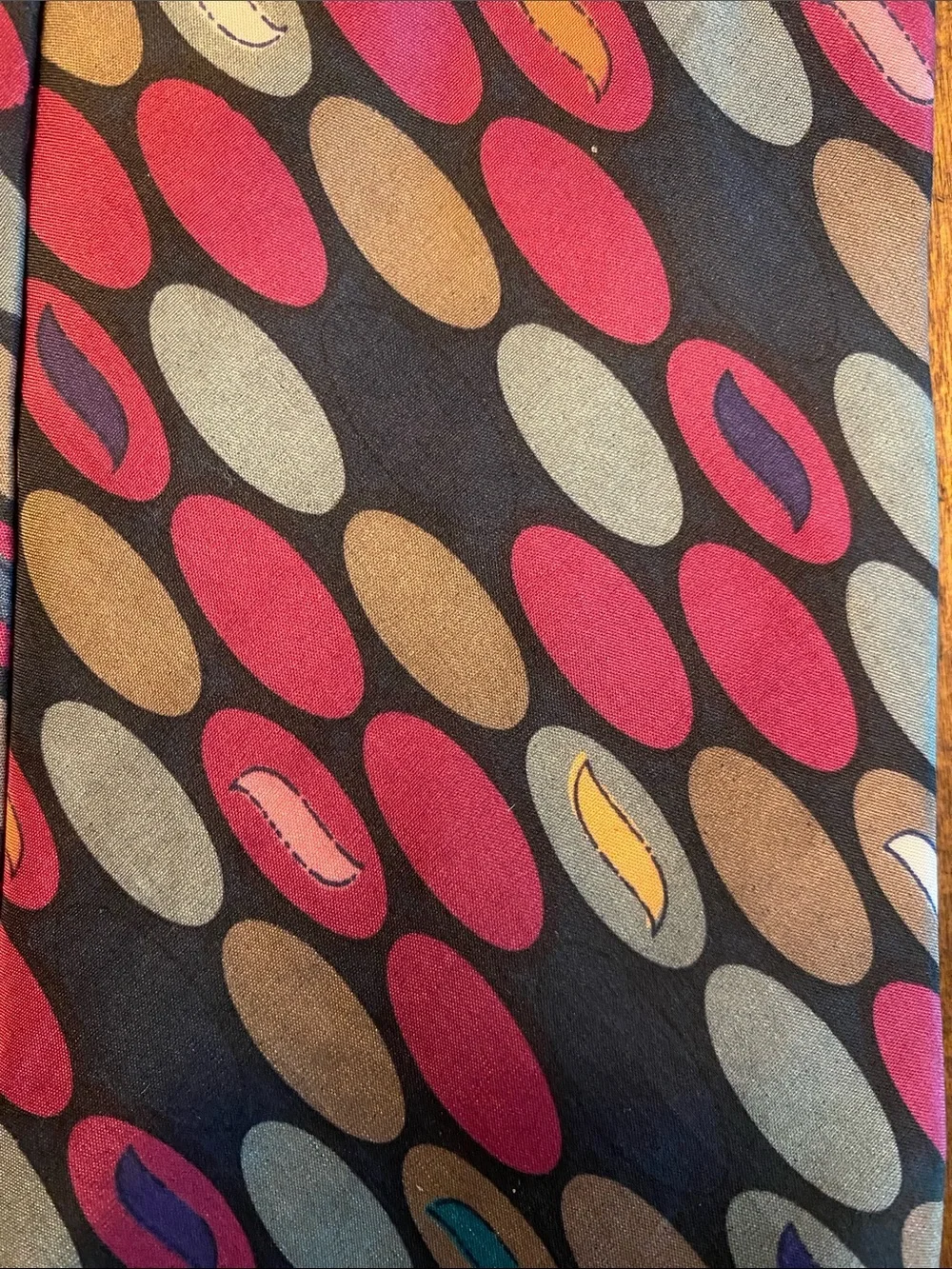 Valentino Giavonni Men's Multicolor Oval Pattern Silk Tie - Black Base